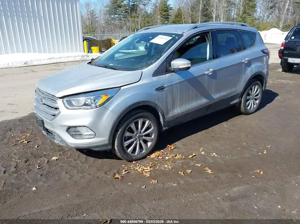 1FMCU9J99HUD44428 2017 FORD ESCAPE - Image 2