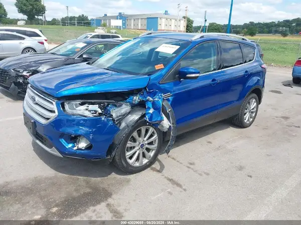 1FMCU9J99HUD83312 2017 FORD ESCAPE - Image 2