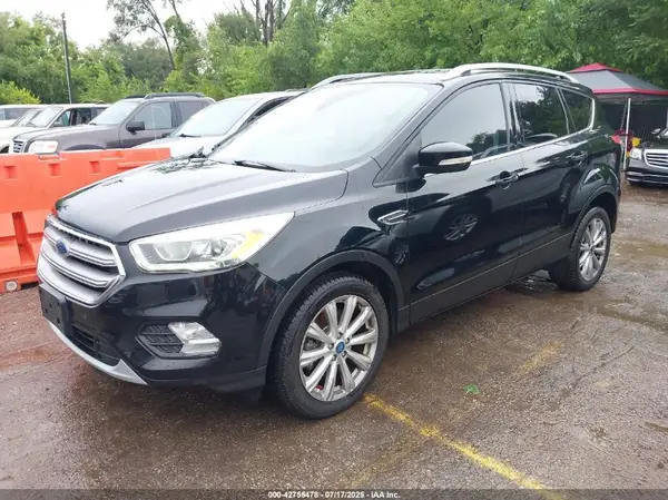 1FMCU9J99HUD96271 2017 FORD ESCAPE - Image 2