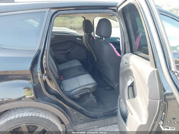1FMCU9J99HUE32282 2017 FORD ESCAPE - Image 8