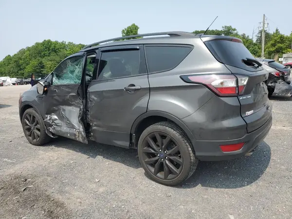 1FMCU9J99HUF00659 2017 FORD ESCAPE - Image 2
