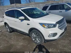1FMCU9J99JUB17763 2018 FORD ESCAPE