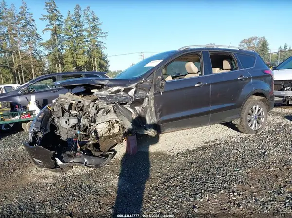 1FMCU9J99JUC21587 2018 FORD ESCAPE - Image 2