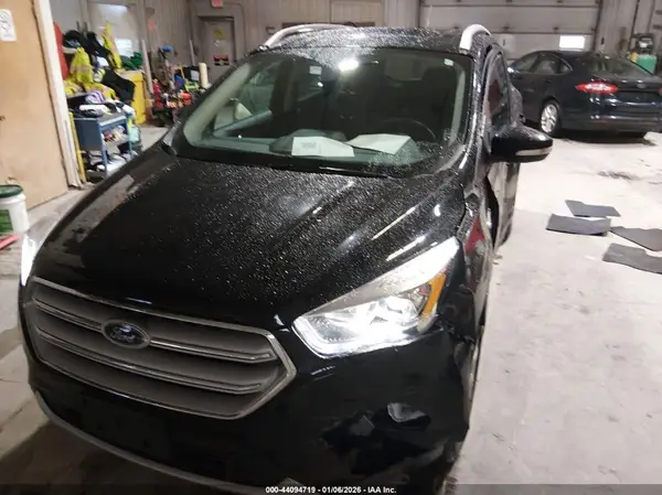 1FMCU9J99JUC21816 2018 FORD ESCAPE - Image 2