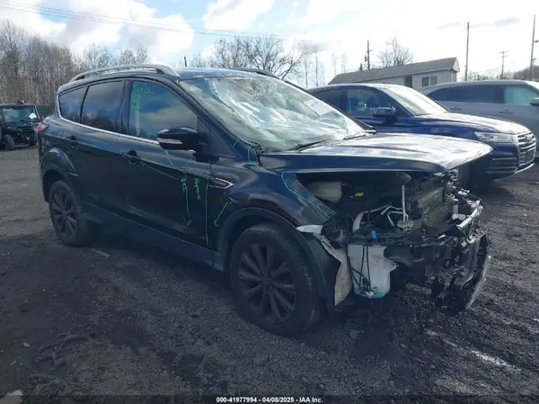 1FMCU9J99JUD33676 2018 FORD ESCAPE - Image 1