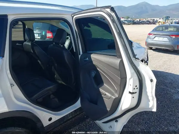 1FMCU9J99JUD37937 2018 FORD ESCAPE - Image 8