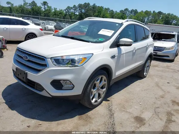 1FMCU9J99KUA23223 2019 FORD ESCAPE - Image 2