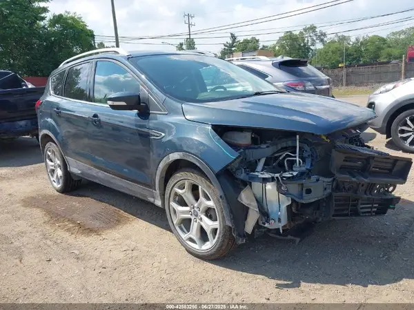 1FMCU9J99KUC00935 2019 FORD ESCAPE - Image 1
