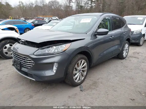 1FMCU9J99NUB44922 2022 FORD ESCAPE - Image 2