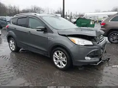 1FMCU9J9XGUA48817 2016 FORD ESCAPE