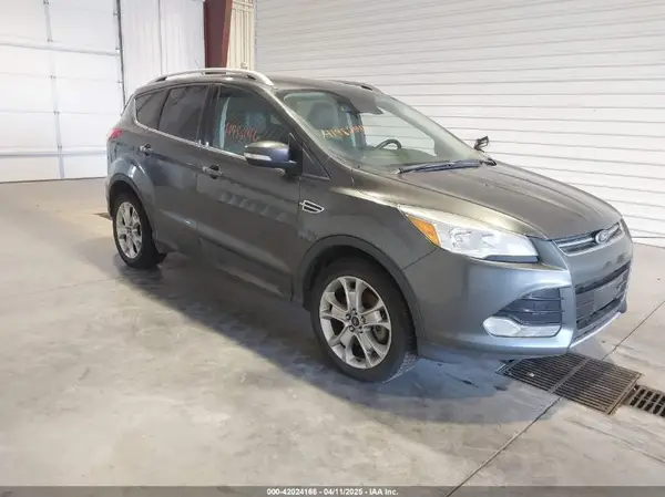 1FMCU9J9XGUC30596 2016 FORD ESCAPE - Image 1