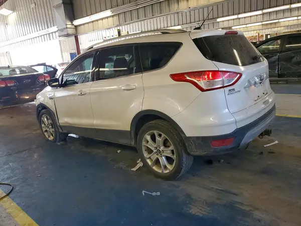 1FMCU9J9XGUC87686 2016 FORD ESCAPE - Image 2