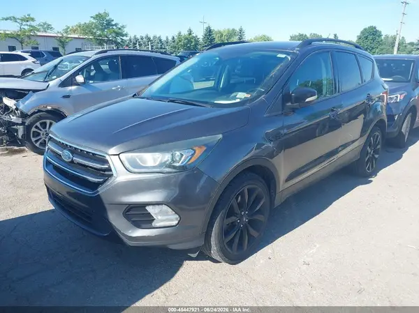 1FMCU9J9XHUA92608 2017 FORD ESCAPE - Image 2