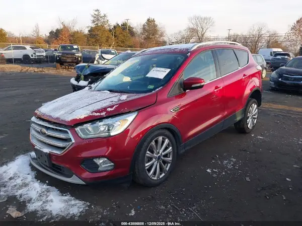 1FMCU9J9XHUB00304 2017 FORD ESCAPE - Image 2