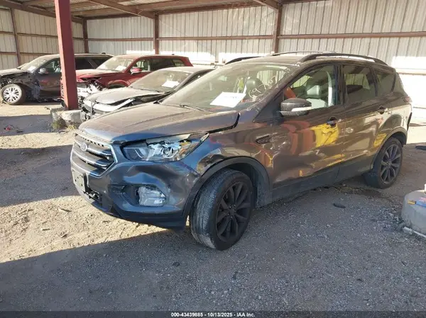 1FMCU9J9XHUB10430 2017 FORD ESCAPE - Image 2