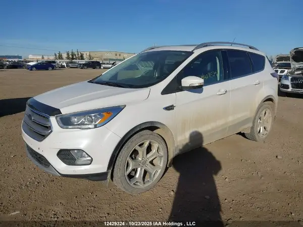1FMCU9J9XHUB10850 2017 FORD ESCAPE - Image 2