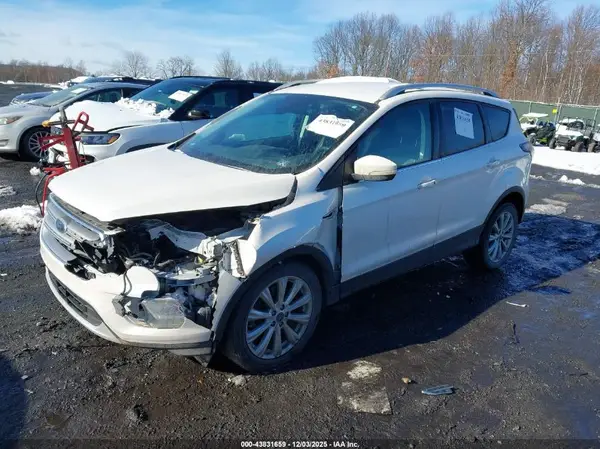 1FMCU9J9XHUB30774 2017 FORD ESCAPE - Image 2
