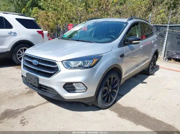 1FMCU9J9XHUC08079 2017 FORD ESCAPE - Image 2