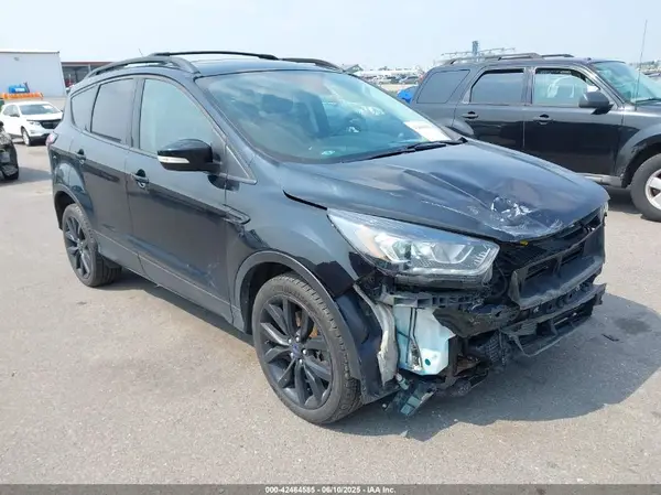 1FMCU9J9XHUC63986 2017 FORD ESCAPE - Image 1