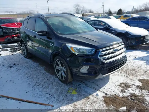 1FMCU9J9XHUD07758 2017 FORD ESCAPE - Image 1