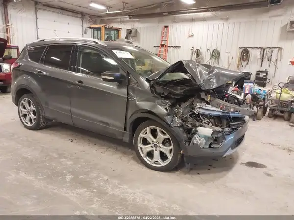 1FMCU9J9XHUD37682 2017 FORD ESCAPE - Image 1