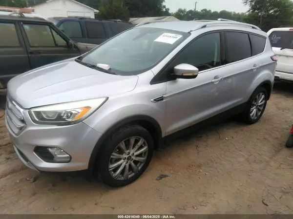 1FMCU9J9XHUE10243 2017 FORD ESCAPE - Image 2