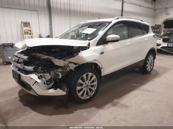 1FMCU9J9XHUE18200 2017 FORD ESCAPE - Image 2