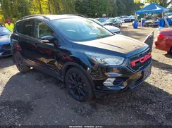 1FMCU9J9XHUE81944 2017 FORD ESCAPE