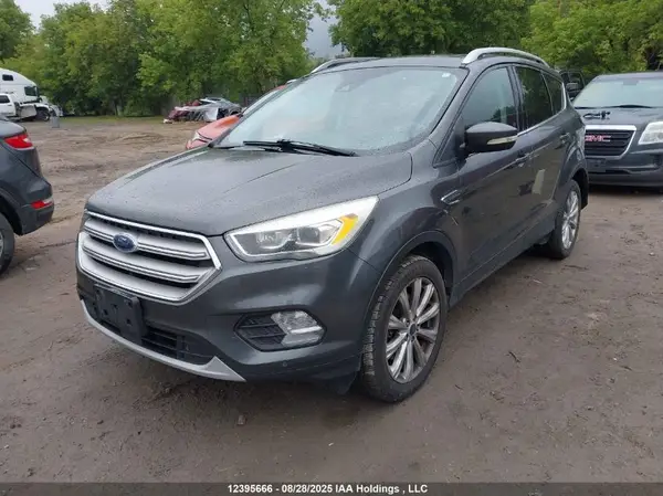 1FMCU9J9XJUA00502 2018 FORD ESCAPE - Image 2