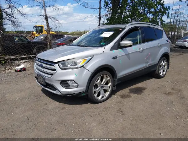 1FMCU9J9XJUA06042 2018 FORD ESCAPE - Image 2