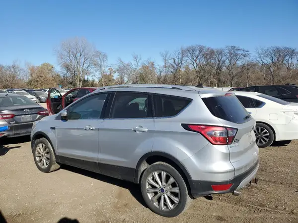 1FMCU9J9XJUA18627 2018 FORD ESCAPE - Image 2