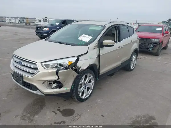 1FMCU9J9XJUB25208 2018 FORD ESCAPE - Image 2