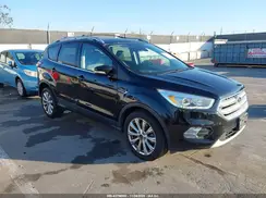 1FMCU9J9XJUB44244 2018 FORD ESCAPE