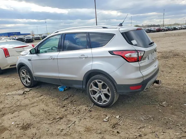 1FMCU9J9XJUC47714 2018 FORD ESCAPE - Image 2