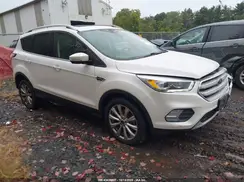 1FMCU9J9XJUC64092 2018 FORD ESCAPE