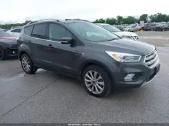 1FMCU9J9XJUC89395 2018 FORD ESCAPE