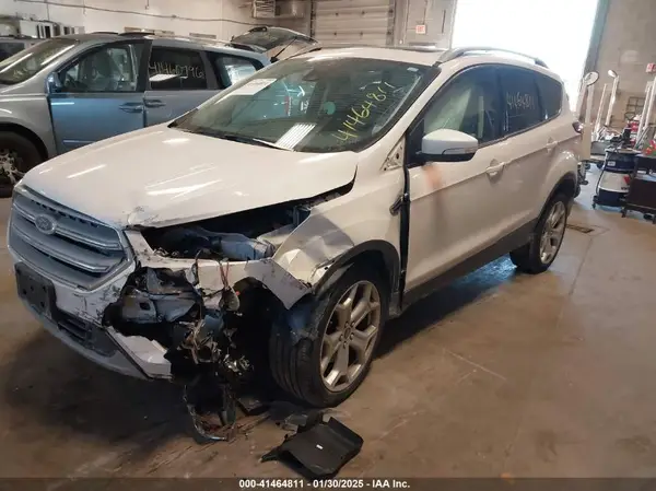 1FMCU9J9XKUA92423 2019 FORD ESCAPE - Image 2