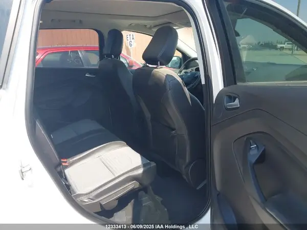 1FMCU9J9XKUB37618 2019 FORD ESCAPE - Image 8