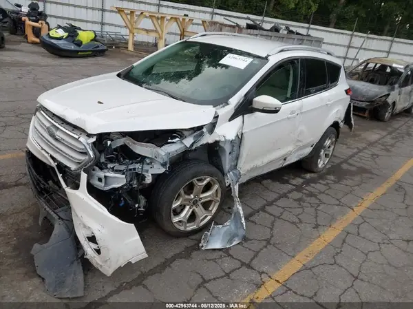 1FMCU9J9XKUB56136 2019 FORD ESCAPE - Image 2