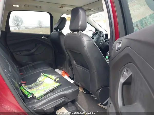 1FMCU9J9XKUC37122 2019 FORD ESCAPE - Image 8