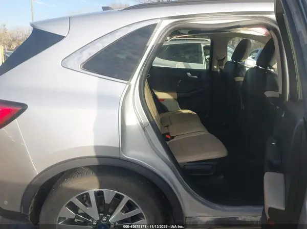 1FMCU9J9XLUB17693 2020 FORD ESCAPE - Image 8