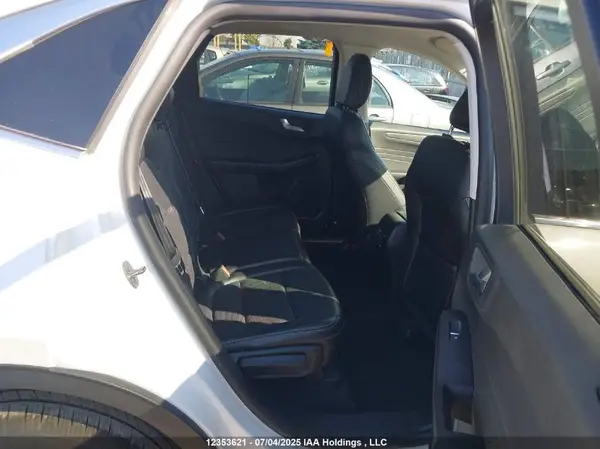 1FMCU9J9XNUA55747 2022 FORD ESCAPE - Image 8