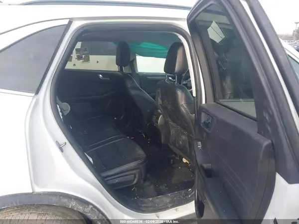 1FMCU9J9XNUA79160 2022 FORD ESCAPE - Image 8