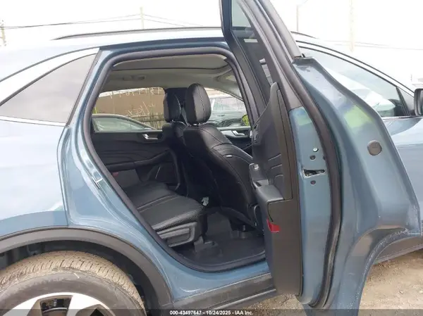 1FMCU9JA6SUA67822 2025 FORD ESCAPE - Image 8