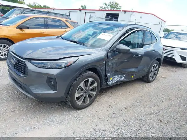 1FMCU9JA7SUA50396 2025 FORD ESCAPE - Image 2