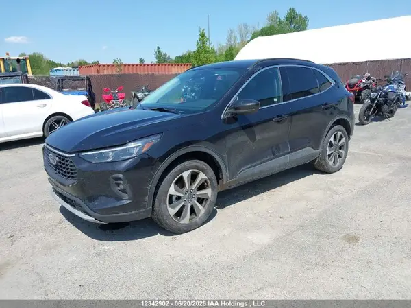 1FMCU9JA8SUA61035 2025 FORD ESCAPE - Image 2