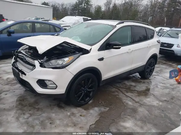 1FMCU9JD0HUC36784 2017 FORD ESCAPE - Image 2