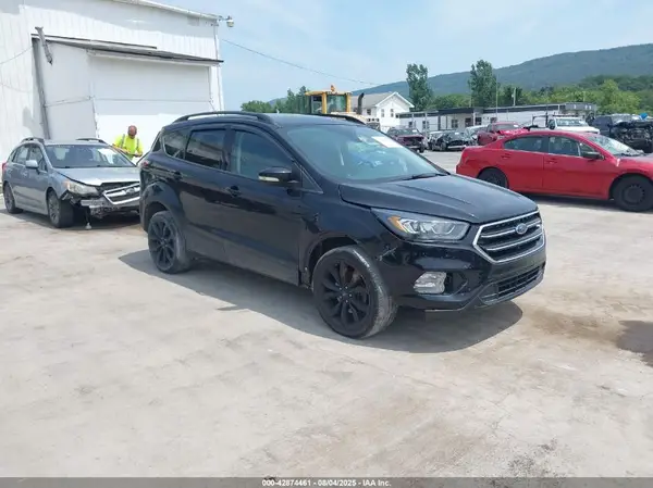 1FMCU9JD1HUC21226 2017 FORD ESCAPE - Image 1