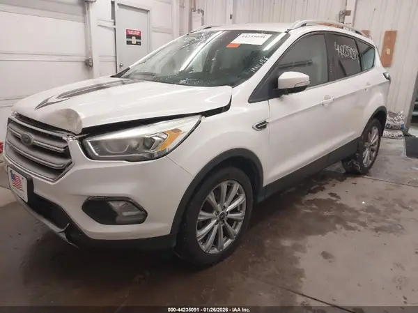 1FMCU9JD2HUB56161 2017 FORD ESCAPE - Image 2