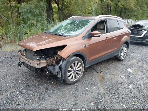 1FMCU9JD3HUA98318 2017 FORD ESCAPE - Image 2